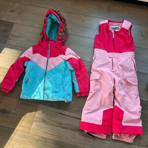 Adorable Spyder snow bib and jacket. Daughter outgrew.